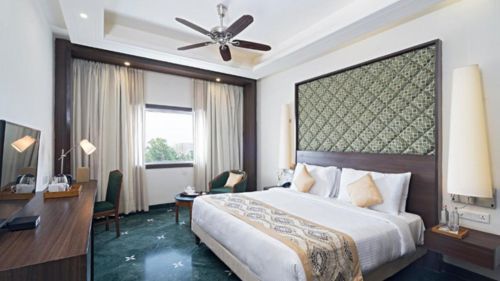 Clarks Amer, Jaipur <span class='fa fa-star checked'></span> <span class='fa fa-star checked'></span> <span class='fa fa-star checked'></span> <span class='fa fa-star checked'></span> <span class='fa fa-star checked'></span>
